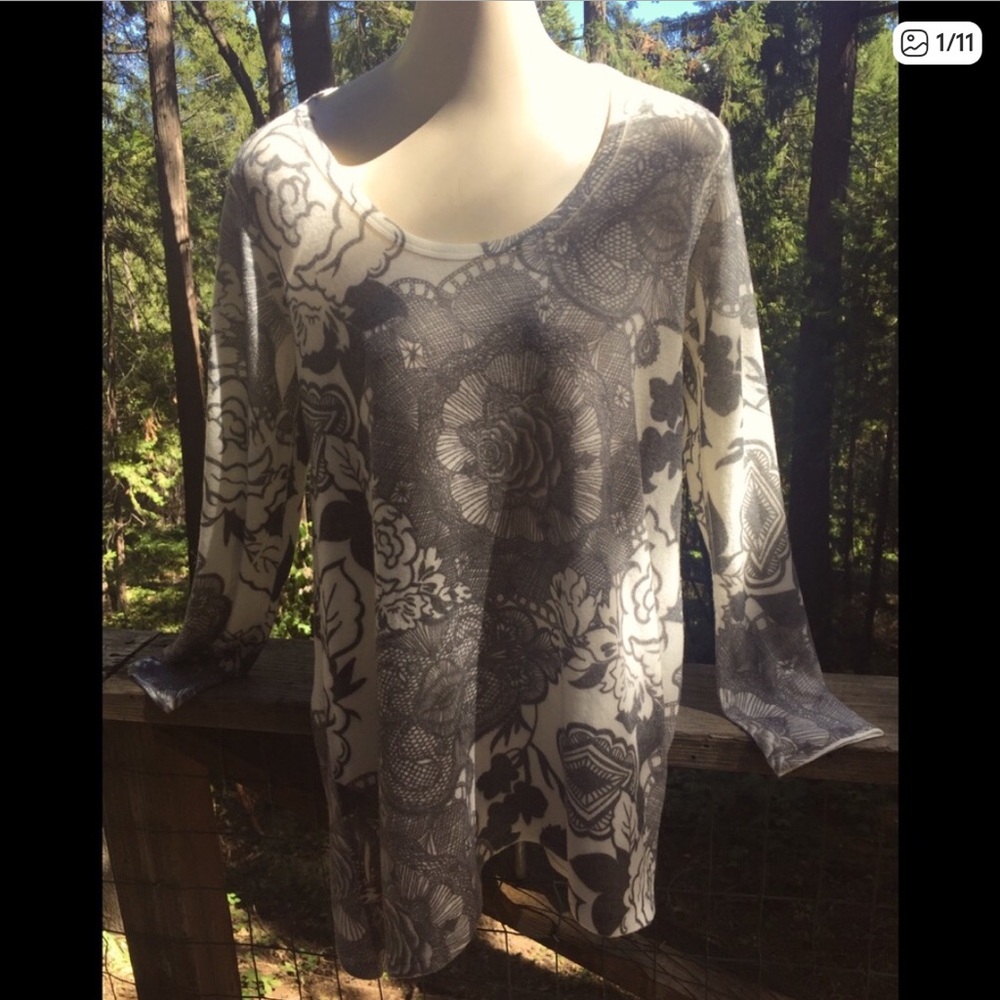 American Twist Black and Cream Patterned Long Sleeve Top